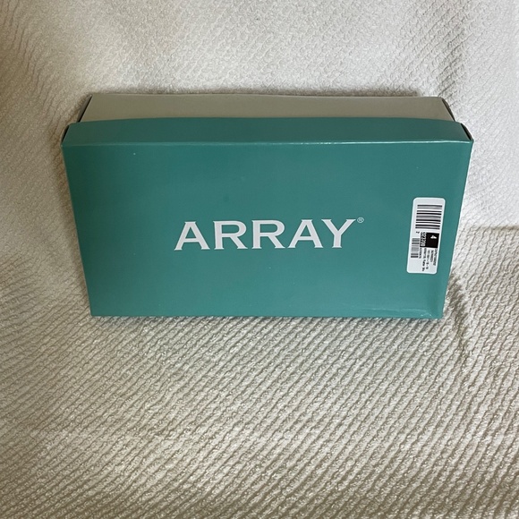 New White Leather Array Pumps Size 7.5 Medium Wedding Shoes - Picture 3 of 3